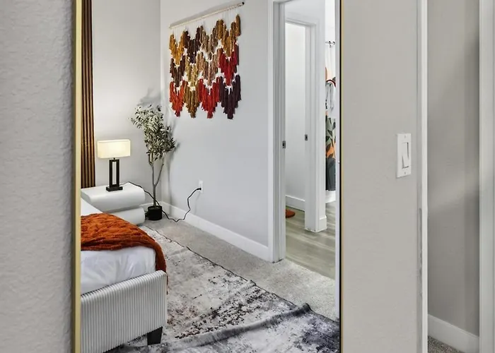 Serene Luxe 2br 2ba Pool Gym Free Parking K1 Scottsdale