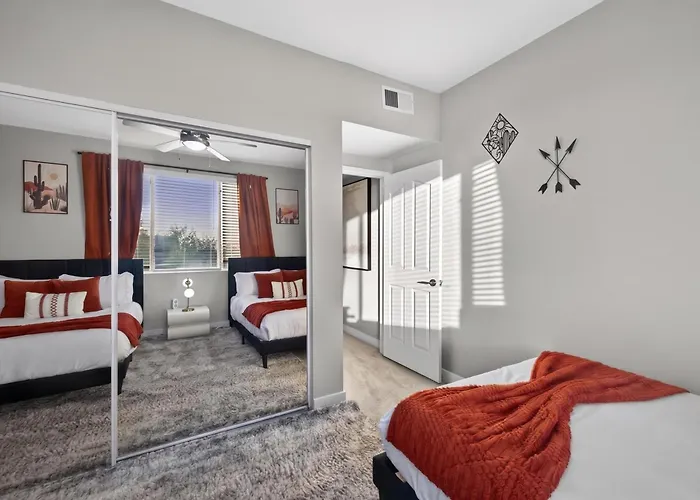 Serene Luxe 2br 2ba Pool Gym Free Parking K1 Apartment
