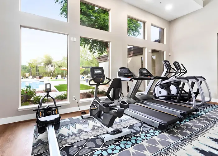 Serene Luxe 2br 2ba Pool Gym Free Parking K1 * Scottsdale