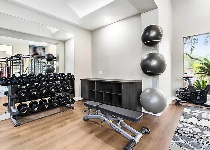 Serene Luxe 2br 2ba Pool Gym Free Parking K1 Scottsdale